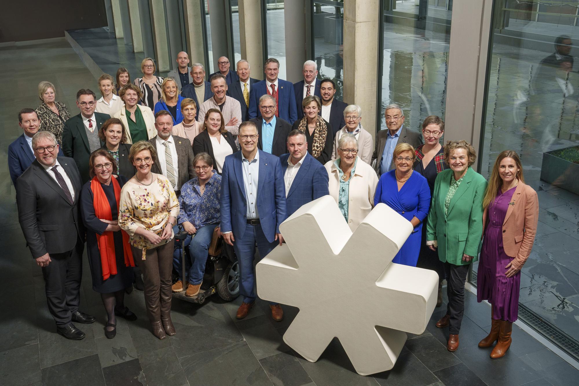 Provincieraad groepsfoto 2024-2030 Provincieraad Vlaams-Brabant - 2024-2030- groepsfoto